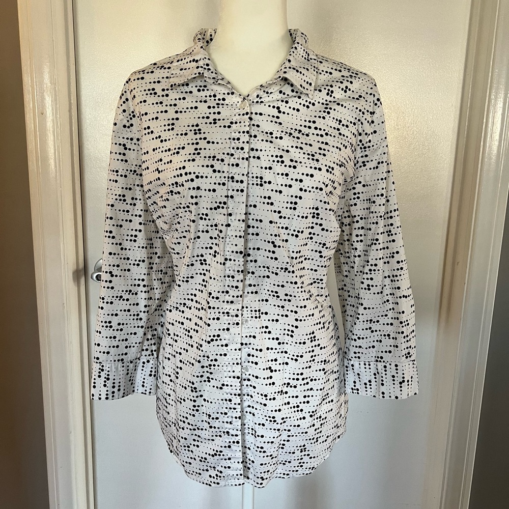Black and white print button blouse